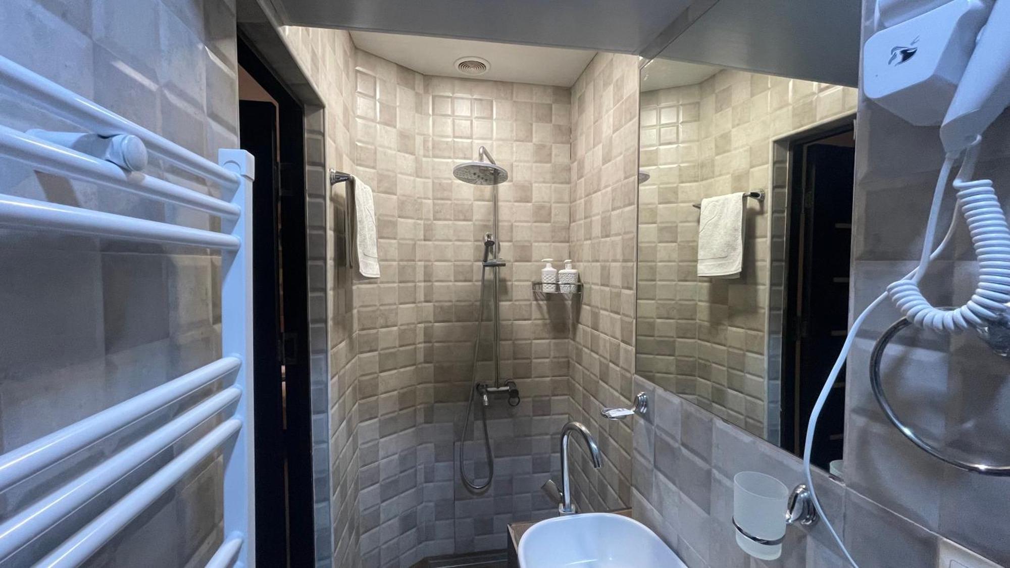 Studio Boutique Hotel At Cascade Jerevan Exteriör bild