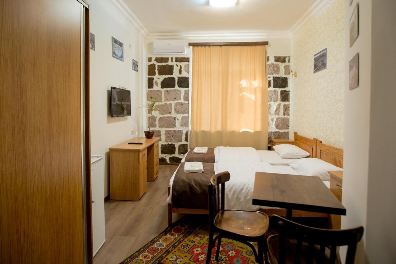 Studio Boutique Hotel At Cascade Jerevan Exteriör bild