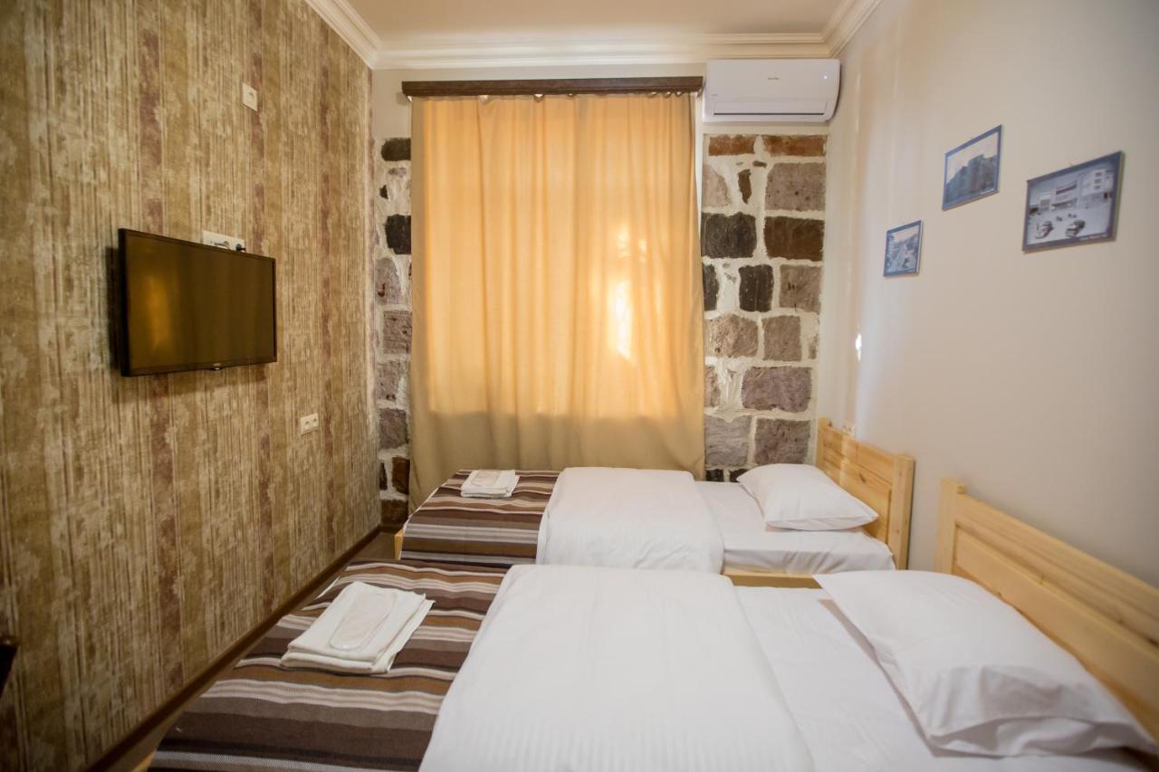 Studio Boutique Hotel At Cascade Jerevan Exteriör bild